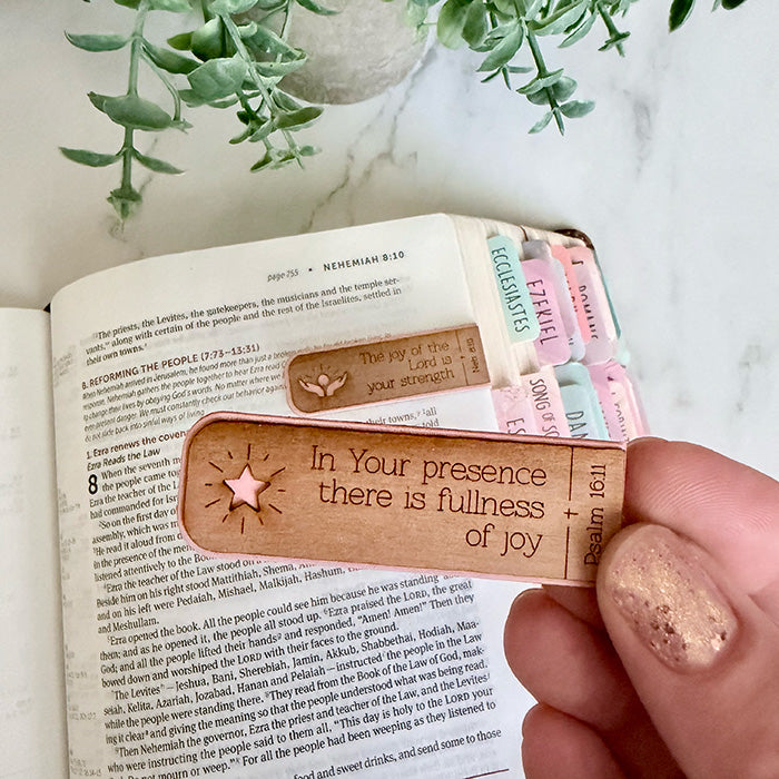 Joy Magnetic Scripture Bookmark Set